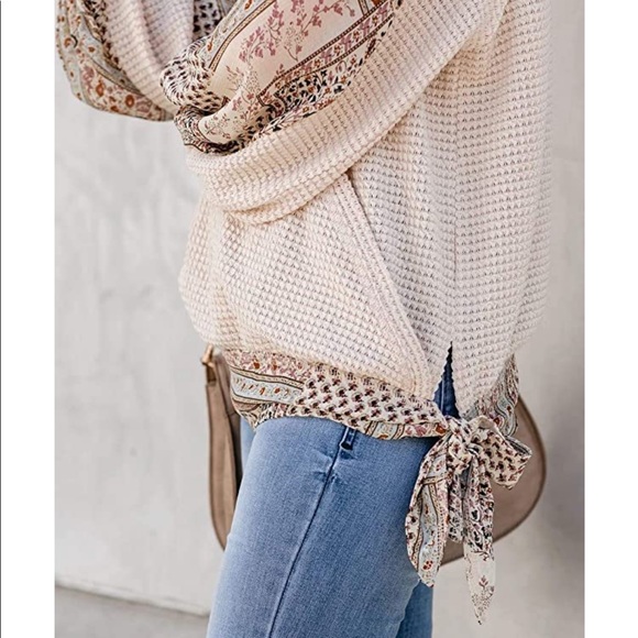 ❌SOLD❌ ❣️SALE❣️ 🆕 Boho Lightweight Knit Wrap Top - Picture 4 of 7
